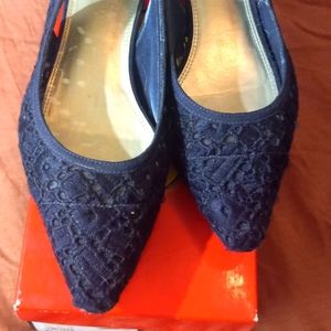 Flats, Talbots 9.5 Ink blue flats